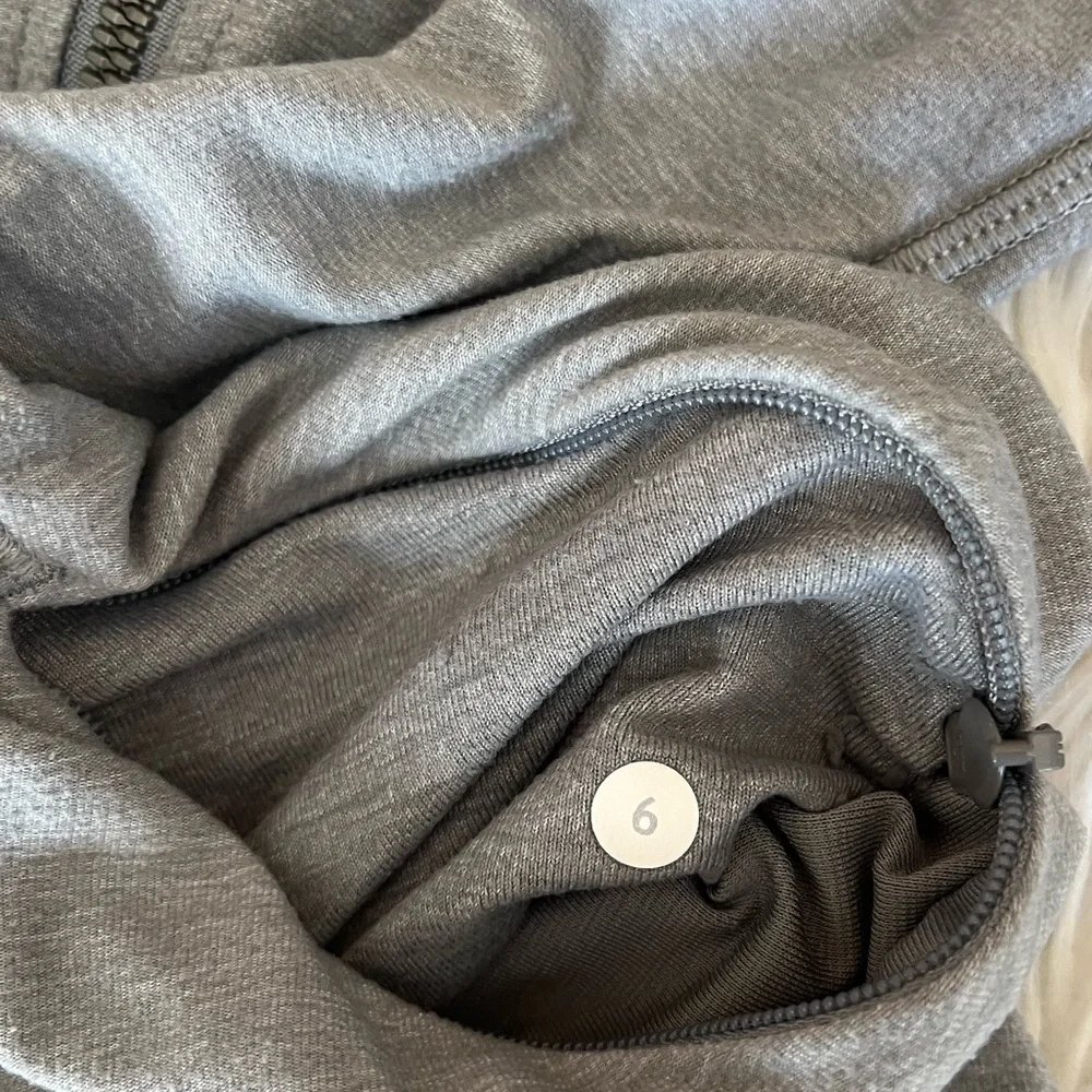 {Lululemon} Precision Jacket in Heathered Battleship - Women's 6